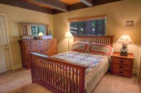 Upscale A frame Cabin with Lots of Space and Hot Tub - Photo4