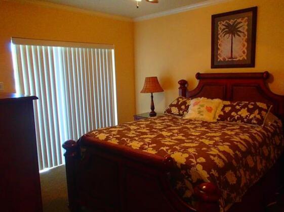 Beverly Condos - Photo2
