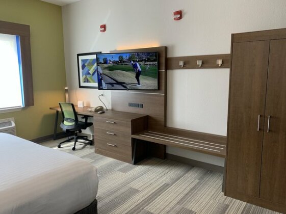 Holiday Inn Express Hotel and Suites South Padre Island - Photo4