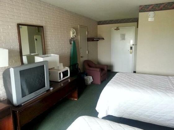 Red Carpet Inn & Suites South Plainfield/Piscataway - Photo5