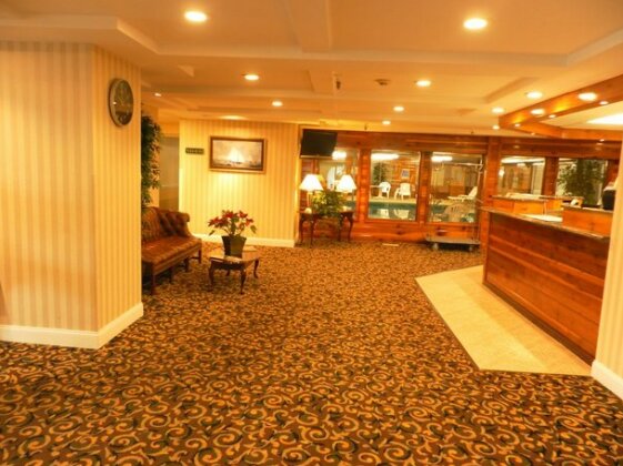Ambassador Inn and Suites - Photo3