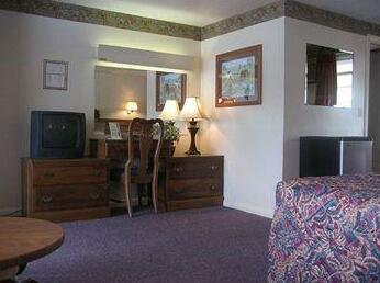 Red Mill Motel - Photo3