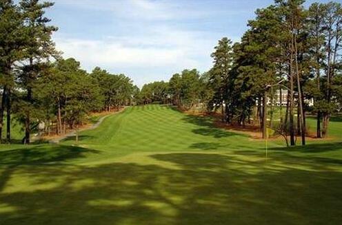 Pine Needles Lodge & Golf Club - Photo2
