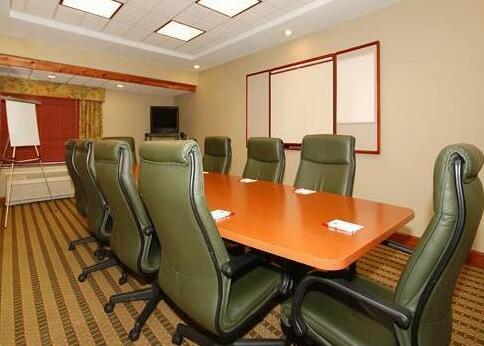 Holiday Inn Express Hotel & Suites Sparta - Photo2
