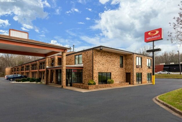 Econo Lodge Inn & Suites Spartanburg - Photo2