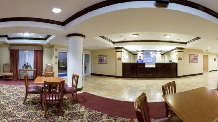 Holiday Inn Express Hotel & Suites Brooksville West - Photo3