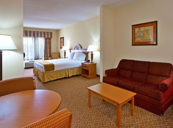 Holiday Inn Express Hotel & Suites Spring Hill - Photo4