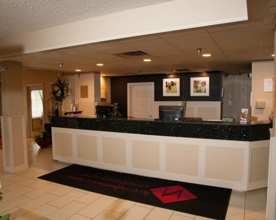 Northfield Inn Suites and Conference Center - Photo5