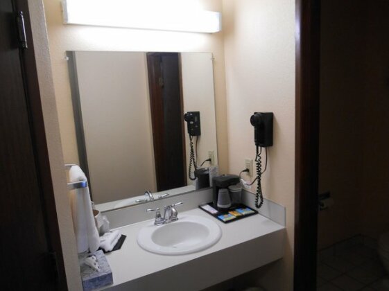 GuestHouse Inn & Suites Eugene/Springfield - Photo2