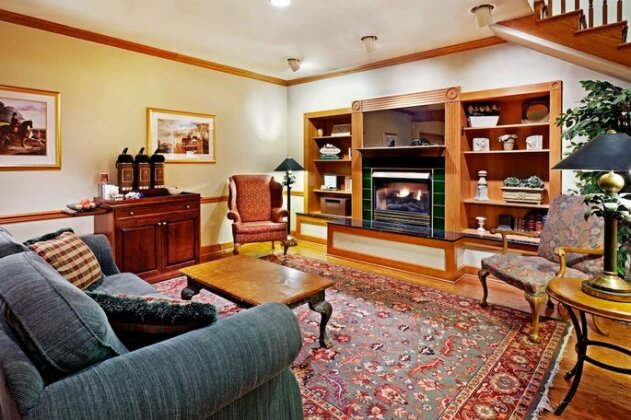 Country Inn & Suites by Radisson York PA - Photo2