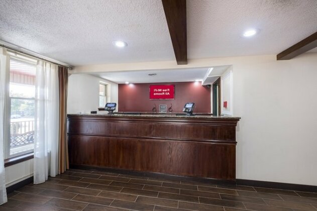 Red Roof Inn & Suites Stafford - Photo3