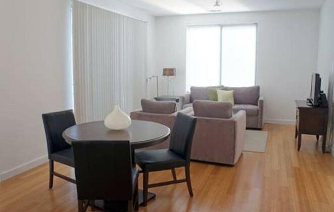 Furnished Quarters at The Blvd - Photo2