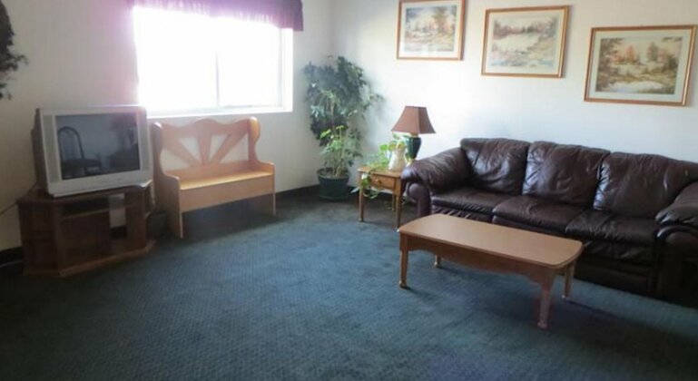 AmeriVu Inn And Suites Stanley - Photo3
