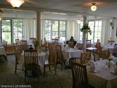 Inn at Starlight Lake & Restaurant - Photo2