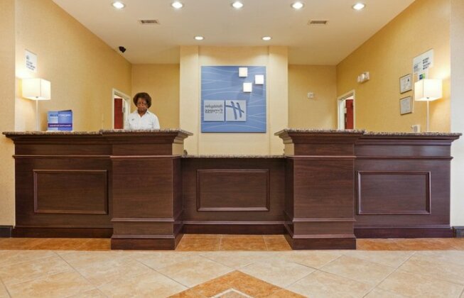 Holiday Inn Express & Suites Statesville - Photo2