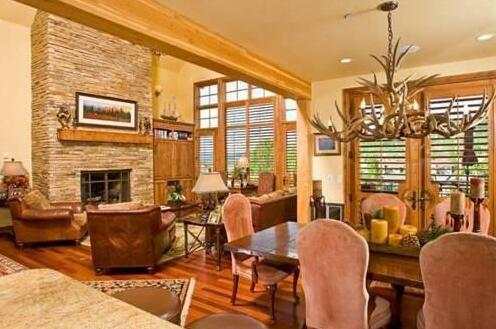 Chadwick Estate 1451 - Photo4