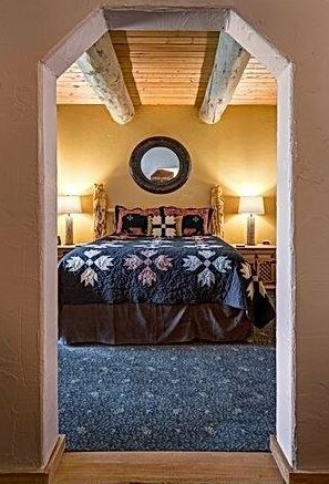 Mariposa Lodge Bed and Breakfast - Photo3
