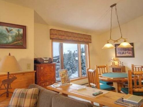 Norwegian Log Condominiums - 205 - Photo4