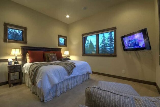 Overlook Chalet - Photo3