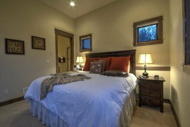 Overlook Chalet - Photo4
