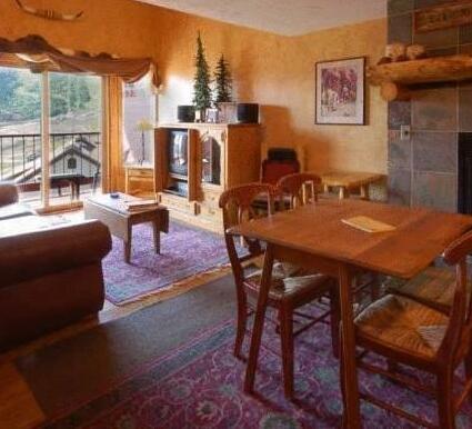 RidgeCrest Condominiums - Photo3