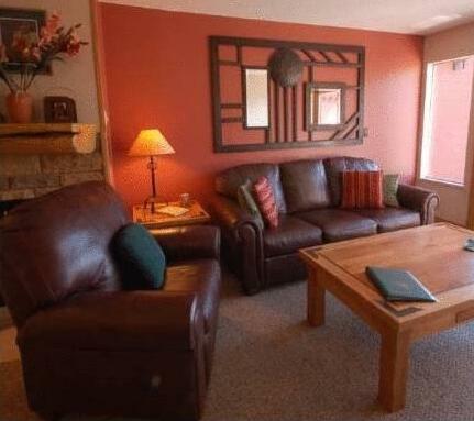 RidgeCrest Condominiums - Photo4