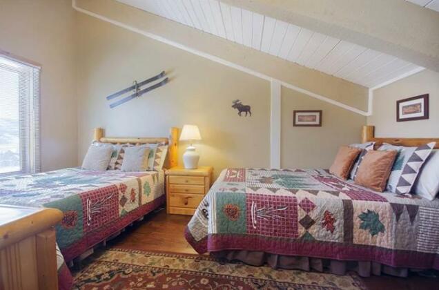 Rockies Condominiums - R2135 - Photo2