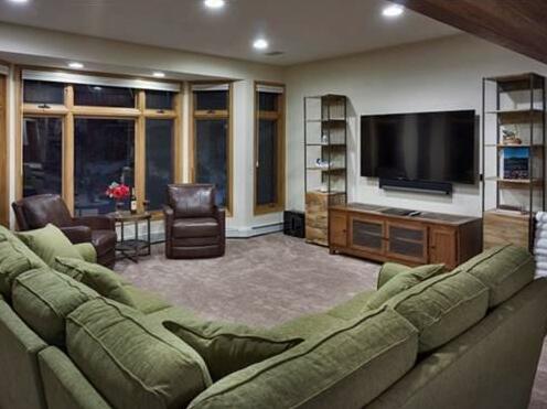 Trails Edge Lodge - Photo5