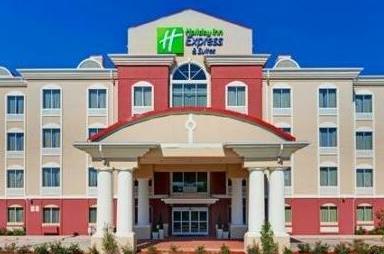 Holiday Inn Express Hotel & Suites Byram Steele