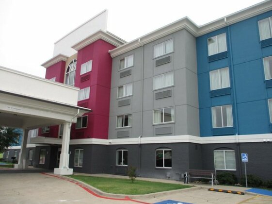 Holiday Inn Express Hotel and Suites Stephenville - Photo2