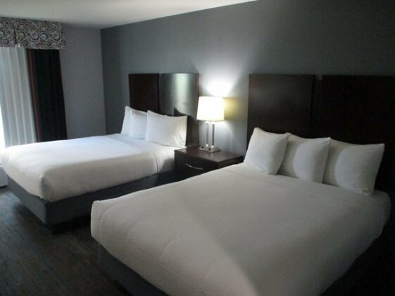 Holiday Inn Express Hotel and Suites Stephenville - Photo5