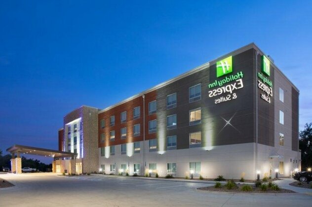 Holiday Inn Express & Suites - Sterling
