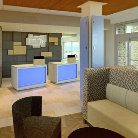 Holiday Inn Express & Suites - Sterling Heights-Detroit Area - Photo3