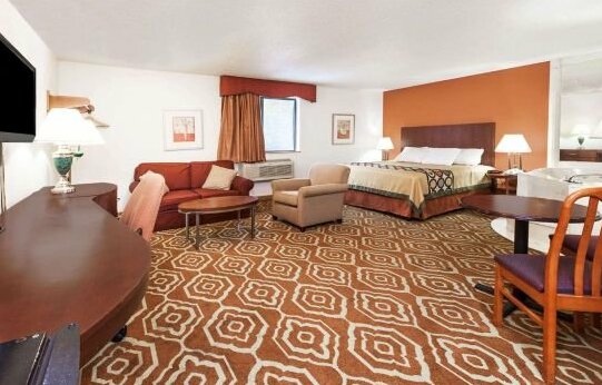 Super 8 by Wyndham Sterling Heights Detroit Area - Photo5