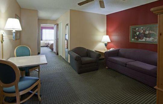 GrandStay Hotel & Suites Stillwater - Photo2