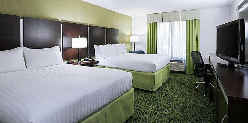 Holiday Inn Express and Suites - Stroudsburg - Photo3