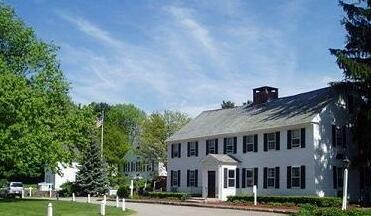 Publick House Historic Inn and Country Motor Lodge - Photo2