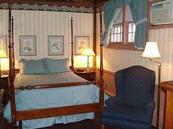 Publick House Historic Inn and Country Motor Lodge - Photo5