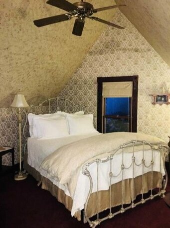 Black Walnut Guest House Bed And Breakfast - Photo3