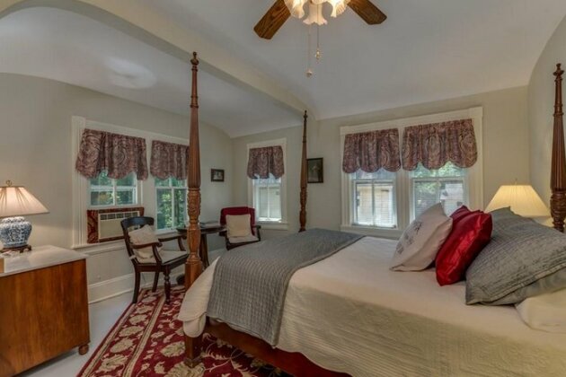 The Oaks Bed and Breakfast - Photo5