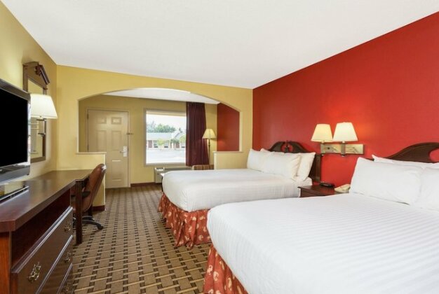 Americas Best Value Inn & Suites Sumter - Photo4