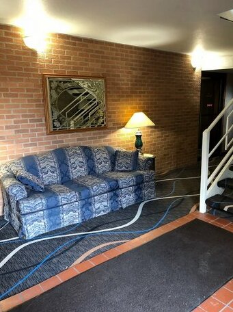 McGovern's Motel and Suites - Photo2
