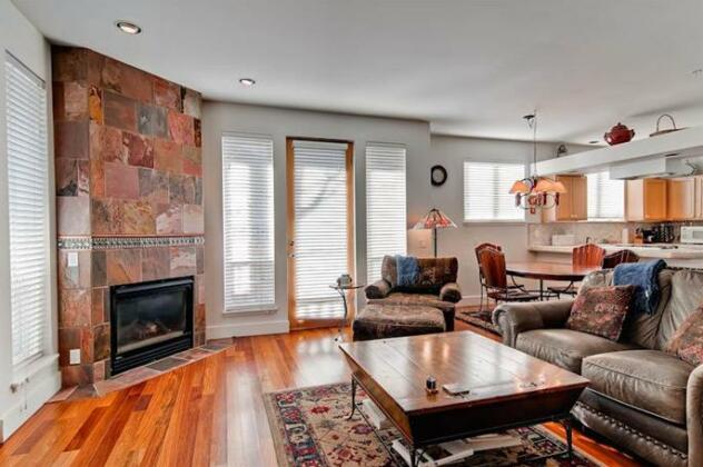 ResortQuest SnowStar Condos - Photo2