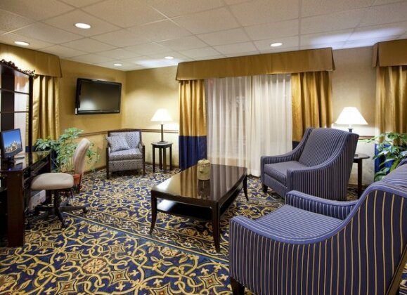 Holiday Inn Express Hotel & Suites Delaware-Columbus Area - Photo4