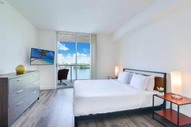 1 2 And 3 Bedroom Ocean Condos With Balcony