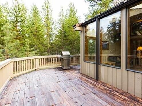 6 Awbrey-Hot Tub-3br/3ba - Photo2