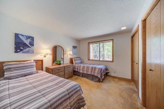 Diamond Peak Lane 12 - Photo5
