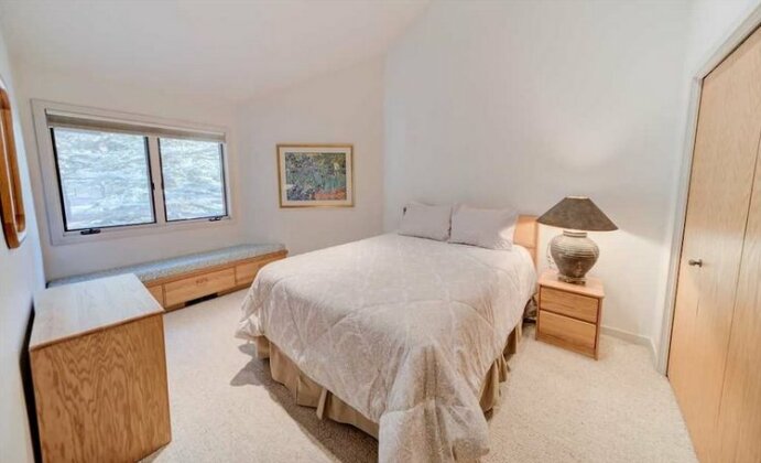 Red Cedar Lane 23 - Photo4