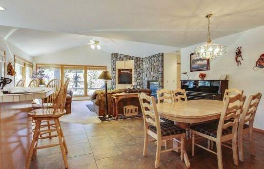Topflite 15 Holiday Home - Photo2