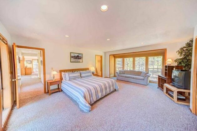 White Elm Lane 15 - Photo4